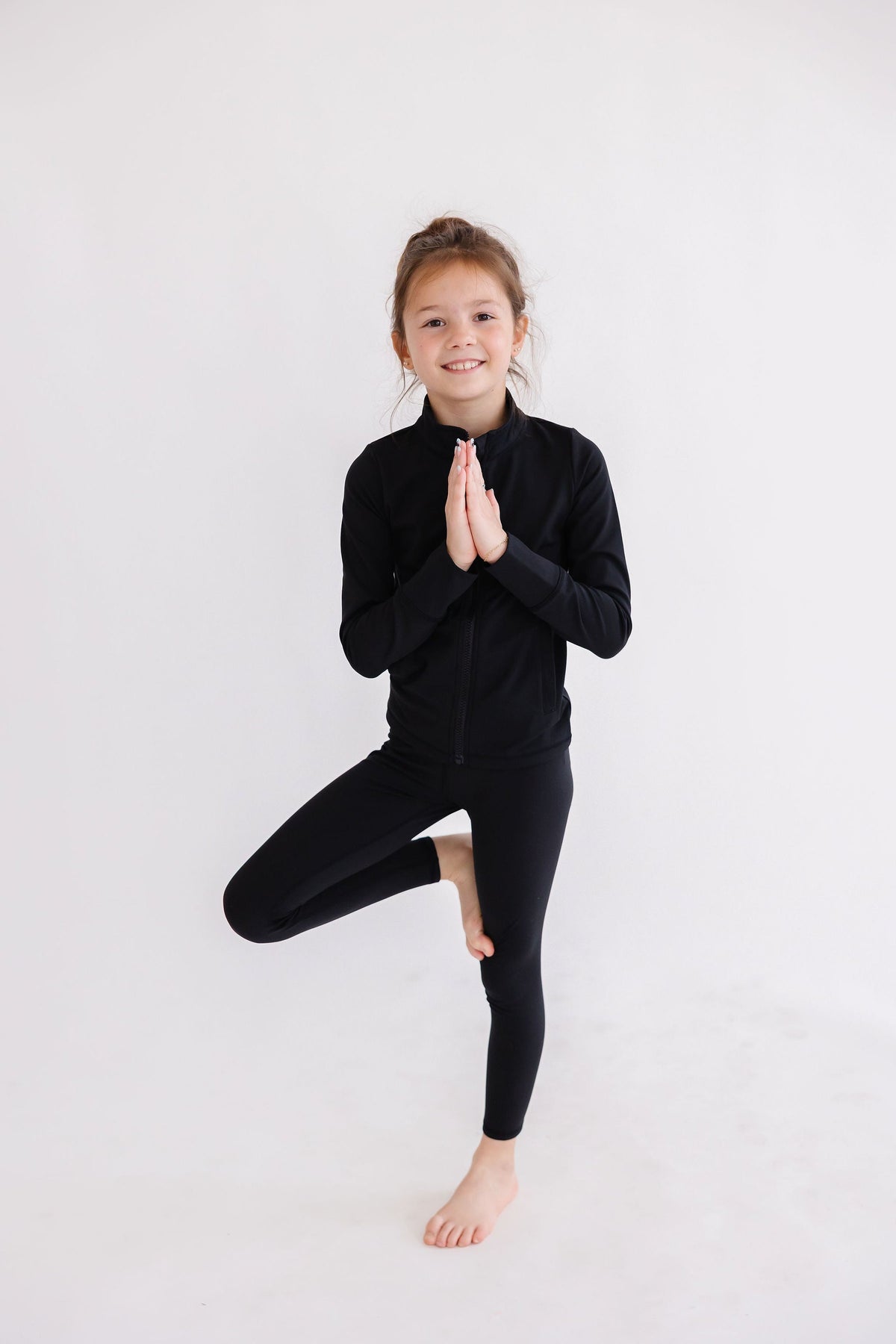 Girls’ Black Full-Zip Ruffle Active Jacket